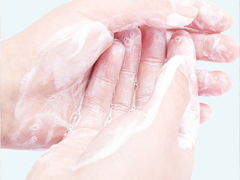 性质温和，持久抑菌的同时更能令双手洁净滋润。