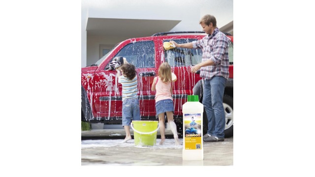 福利洁教你如何选用汽车清洗剂，才不会弄花车身漆。